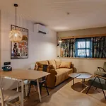 Hotel One66