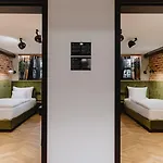 One66 Готель 4*