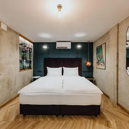 One66 Hotell 4*