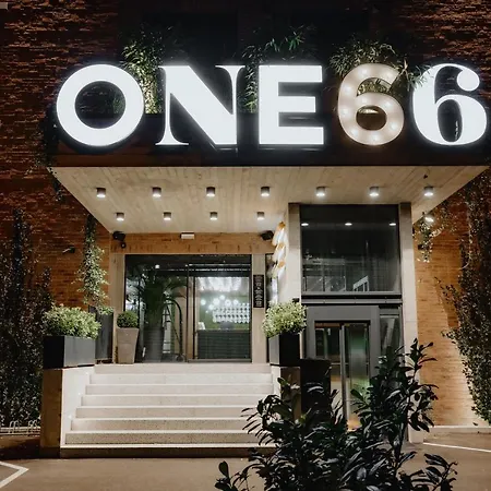 Hotell One66 4*