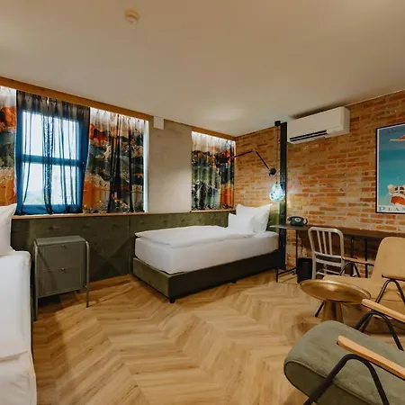 One66 Ξενοδοχείο 4*