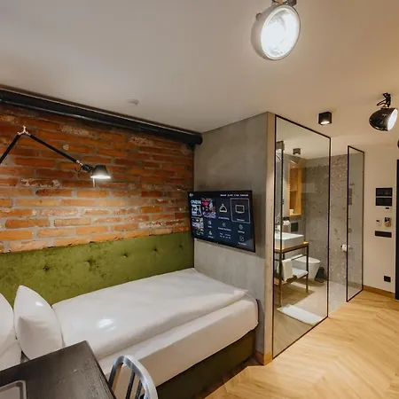 Hotell One66