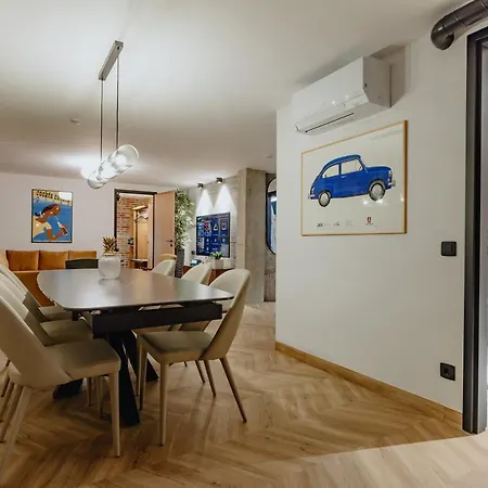 One66 Готель