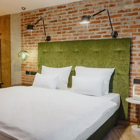 One66 Hotell