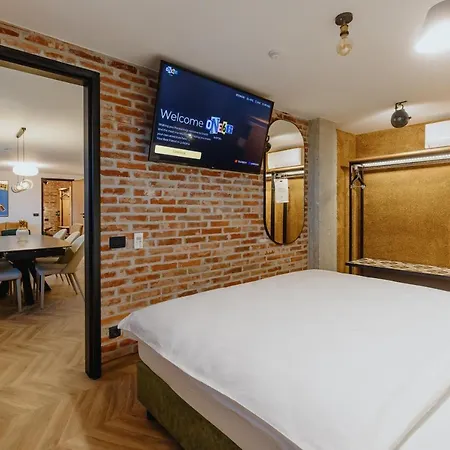 Hotel One66 4*