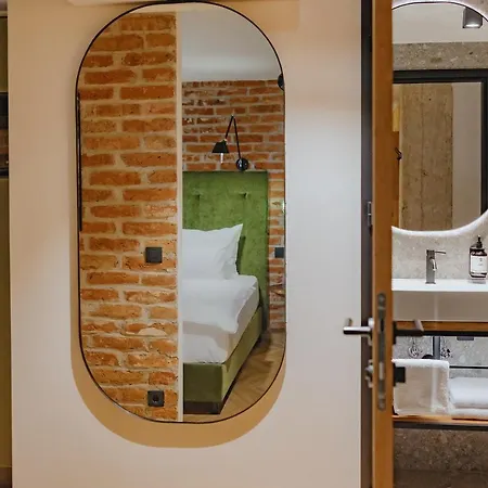 Hotell One66