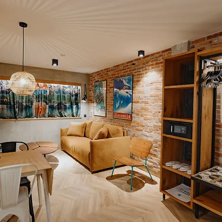 One66 Готель 4*