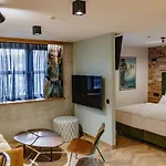 Hotell One66